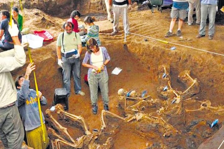 Postulan al Equipo Argentino de Antropología Forense al Nobel de la Paz 