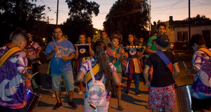 El espíritu de Momo recorre las calles de Santa Fe