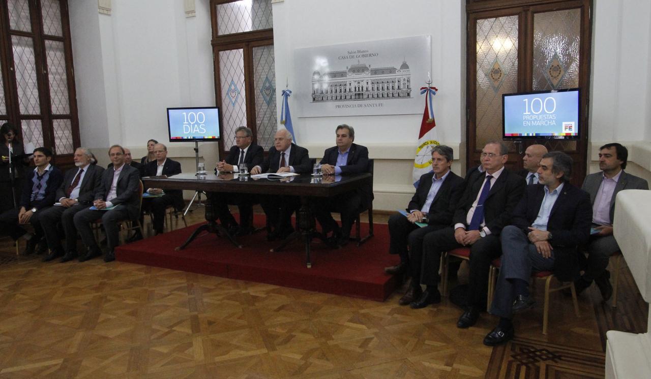 Lifschitz “rindió cuenta” de sus primeros cien días