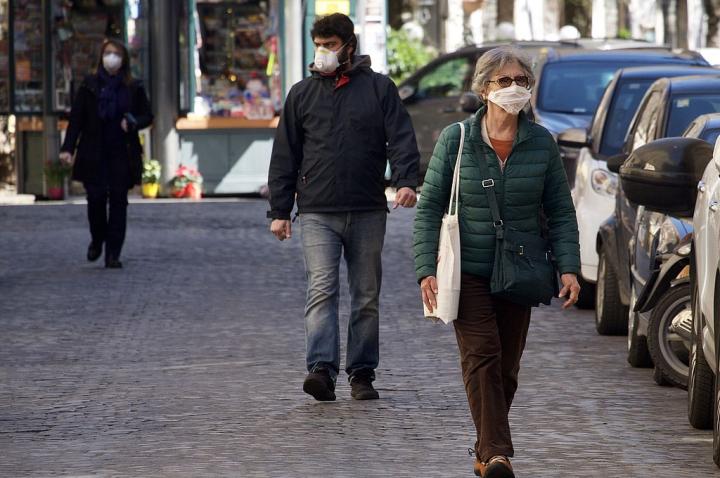 Récord de muertes en Italia: 475 víctimas en un día