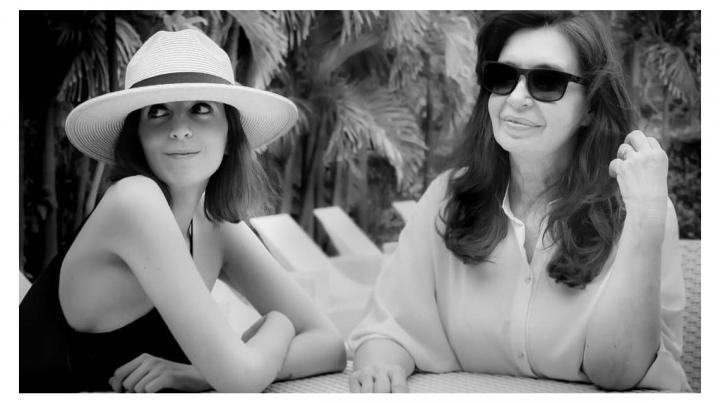 Cristina volvió junto a su hija y guarda cuarentena