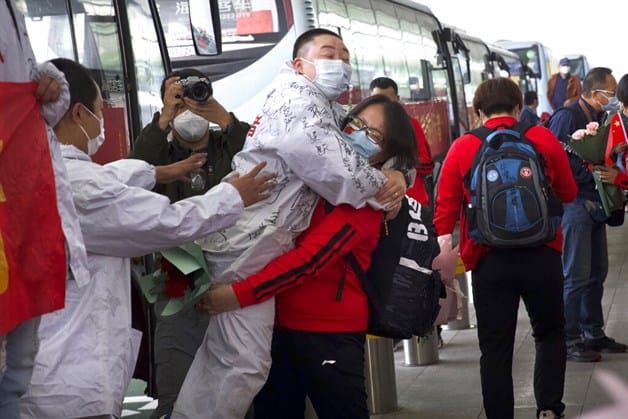 Wuhan celebra el fin de la cuarentena