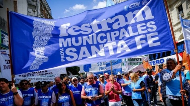 Municipios y comunas de Santa Fe no pueden pagar sueldos
