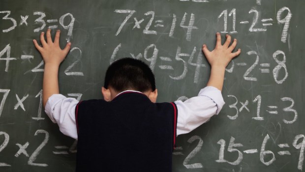 Rector cordobés, a favor de que “los chicos pasen de año” 