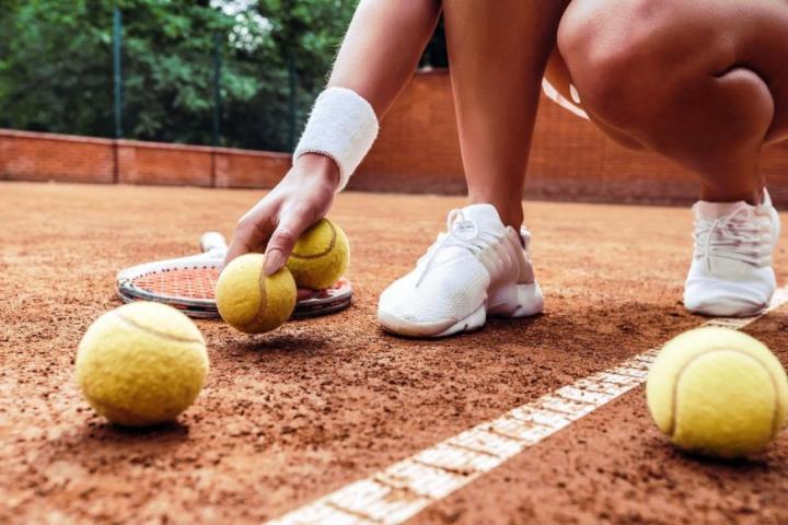 El tenis, primer deporte en retomar la actividad