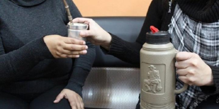 Tomó mate con un infectado: aíslan a todo un pueblo