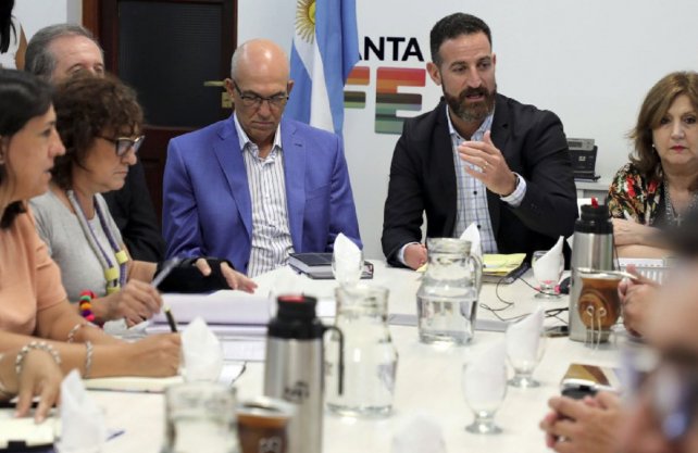 Analizan propuesta para maestros reemplazantes