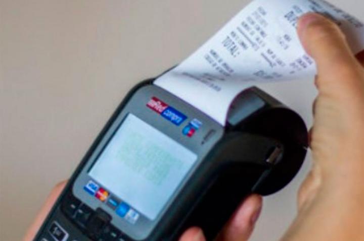 No habrá que firmar cupones al pagar con tarjetas