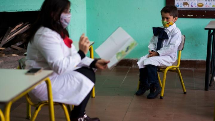 Uruguay: 480.000 alumnos vuelven a las aulas