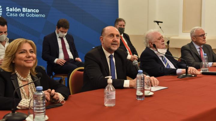 Perotti elogió al comité de expertos de Santa Fe