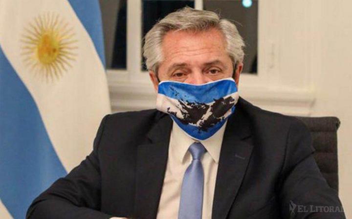 Alberto restringe al máximo viajes y reuniones