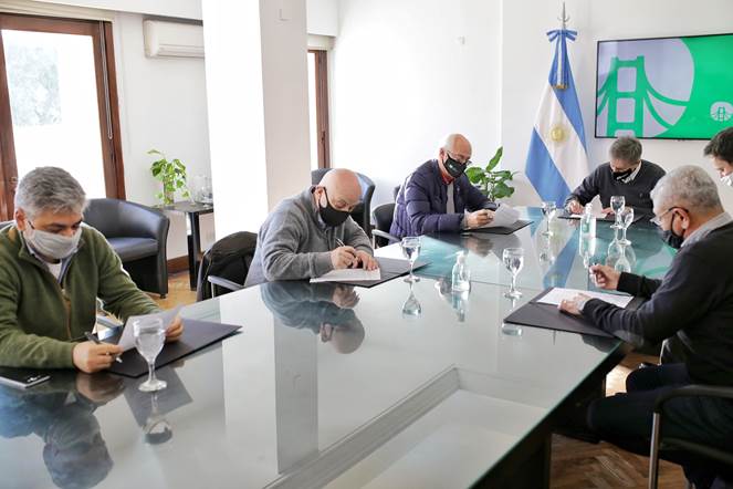 Colegios de profesionales se suman a la moratoria municipal de edificaciones