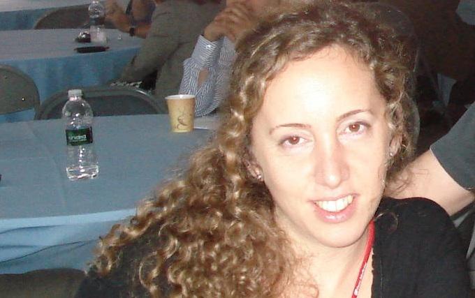 Una moisevillense detrás de la cura del cáncer