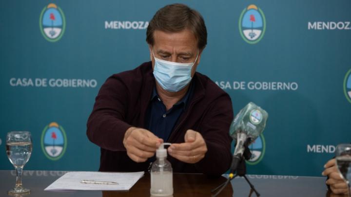 Mendoza: cárcel a los que se reúnen con amigos