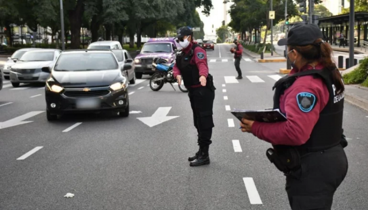 Quitarán el carné de conducir a los que violen la cuarentena