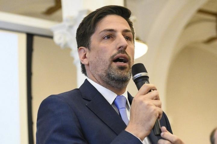 Pagarán $ 4.840 pesos a los docentes de todo el país