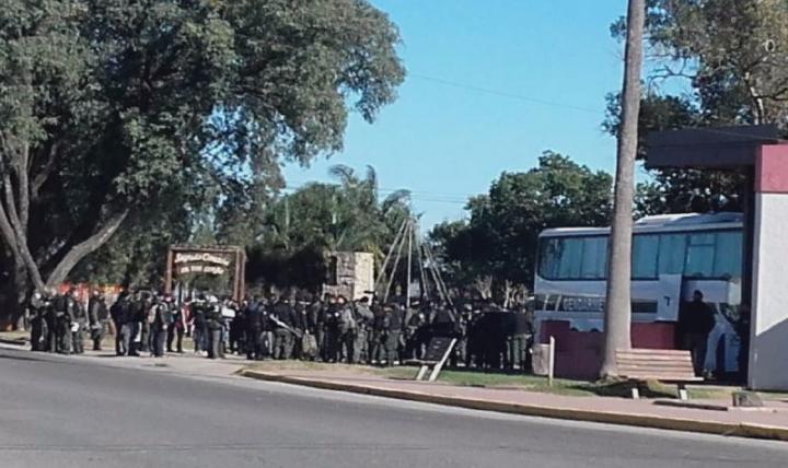 300 gendarmes allanan pueblos de Córdoba y Santa Fe