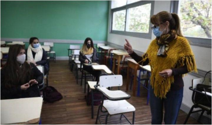 Los docentes volvieron a las escuelas 