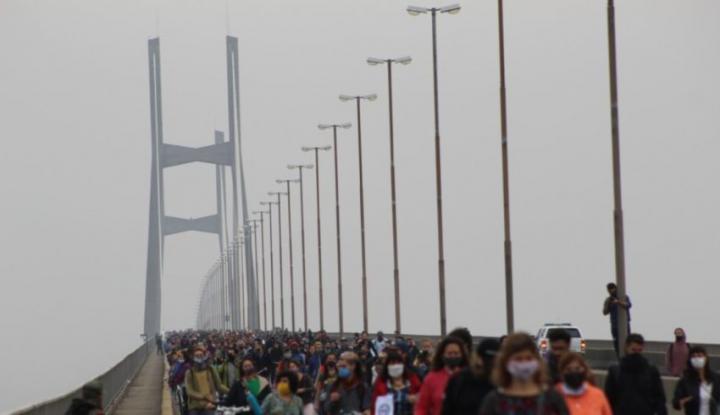 Una multitud cortó nuevamente el puente a Victoria 