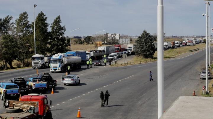 Santa Fe blinda el ingreso de otras provincias