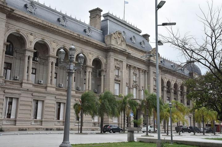 Paritarias 2020: sumas fijas, no remunerativas y escalonadas por categorías