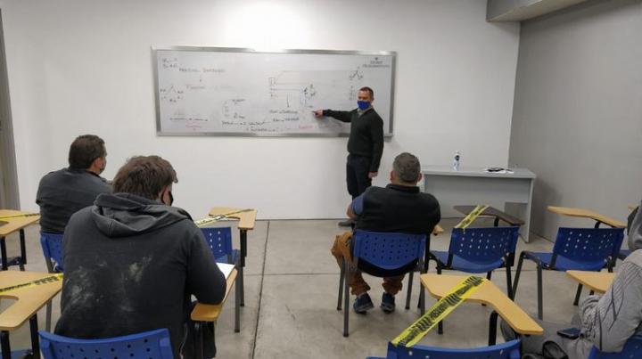 Reabrieron las escuelas de oficios en Córdoba 