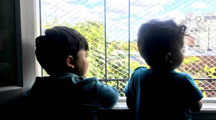 Los chicos deben estar en aislamiento estricto