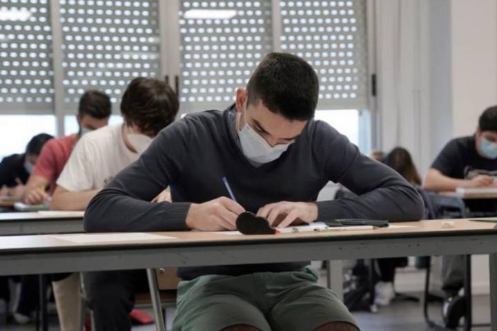 Extenderían el fin del secundario a abril de 2021