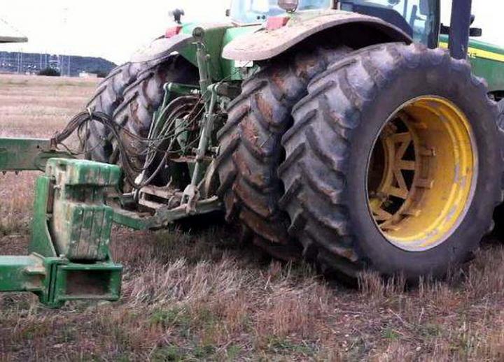 Un niño de 4 años murió aplastado por un tractor 