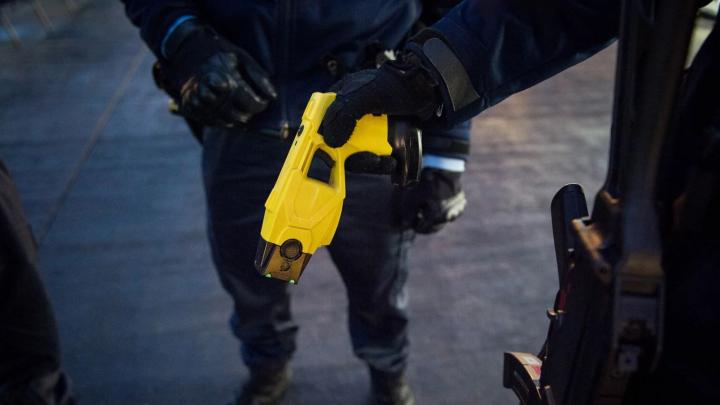 Perotti dijo que Santa Fe utilizará pistolas Taser