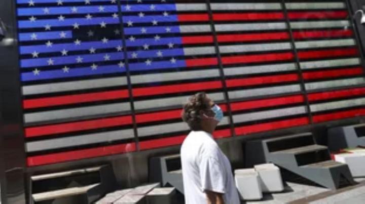 Nueva York vuelve atrás: cierra escuelas y comercios