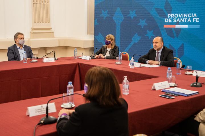 Perotti: “El desafío es llegar con internet a toda la provincia” 