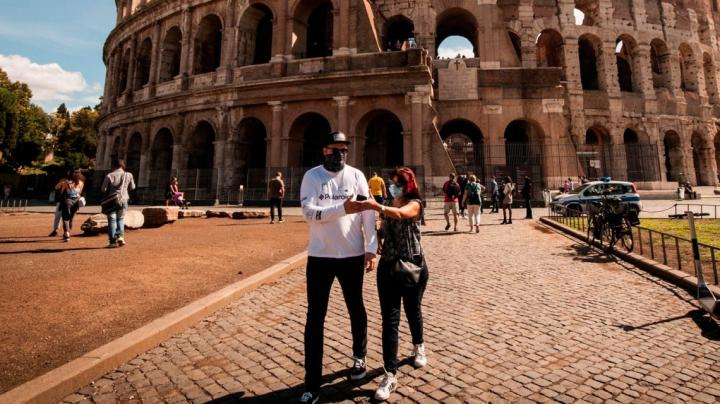 Italia: barbijo obligatorio hasta dentro de las casas