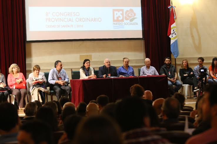 Lisfchitz, junto a autoridades del PS.