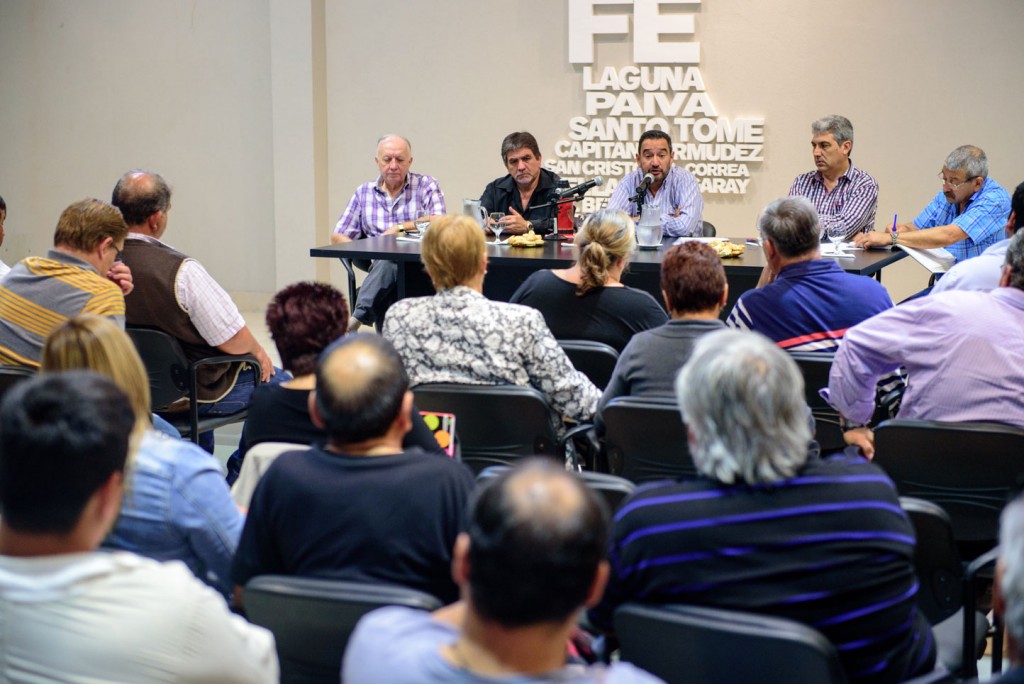 Municipales paran en toda la provincia