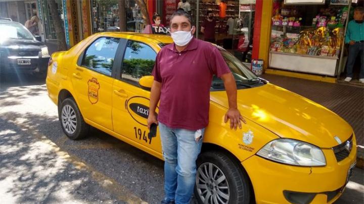  Un taxista devolvió un maletín con 500 mil pesos