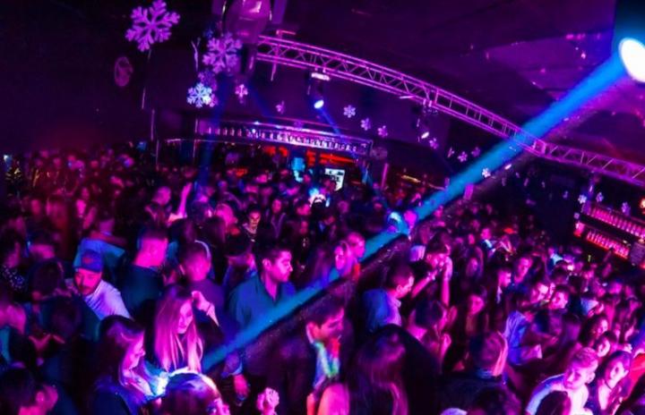 Prohibieron los boliches y recitales hasta abril 