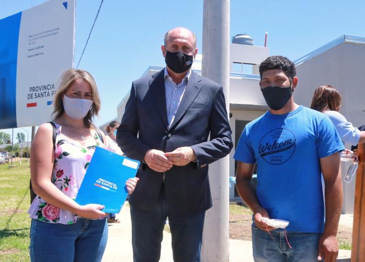 Perotti entregó 30 casas en el sur de Santa Fe
