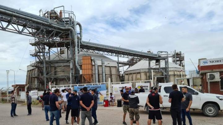 Aceiteros: 93.000 pesos de salario inicial 