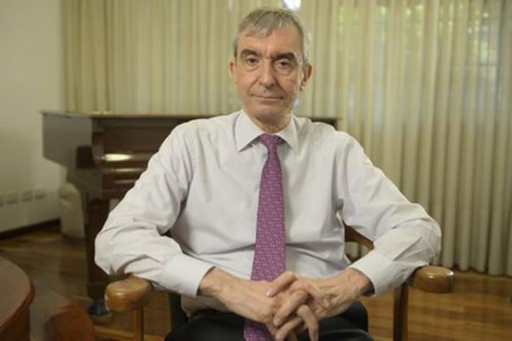 Nelson Castro tiene coronavirus