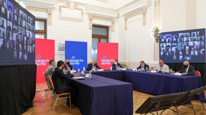 Perotti presentó “Billetera Santa Fe” 