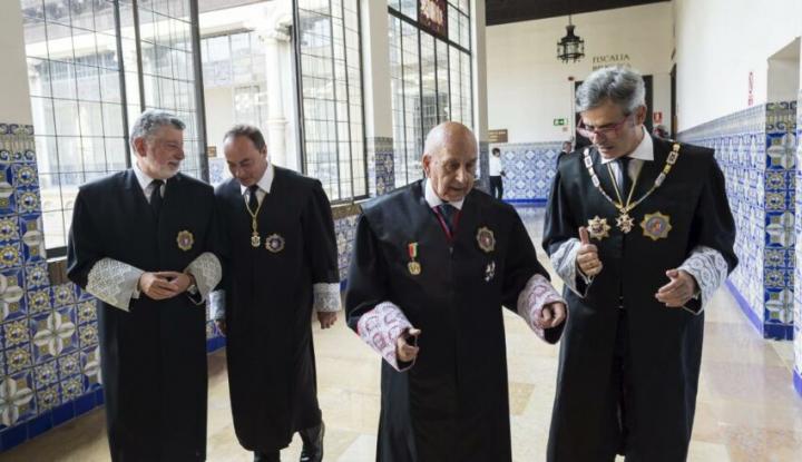 Los jueces usarán toga en Mendoza