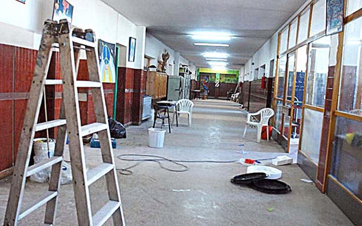 Escuelas reciben $ 44 millones para mejoras edilicias