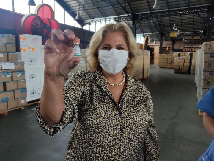 Santa Fe comienza a vacunar a los docentes 