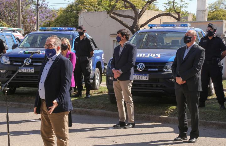 Ayuda escolar para la Policía de Santa Fe