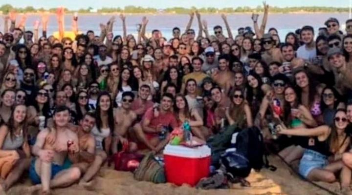 Escándalo en Rosario por reunión masiva de futuros médicos