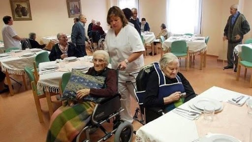 Mueren 15 ancianos por un brote de covid en Uruguay