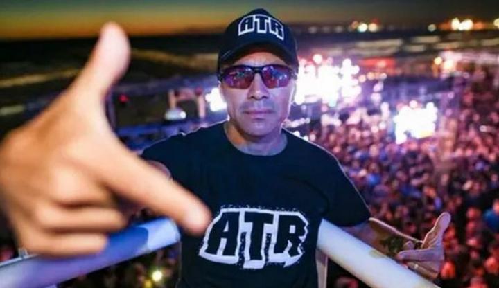  Pablo Lescano tocó frente a una multitud