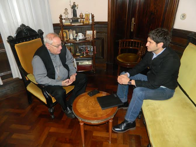 Pullaro pidió participar en la Mesa de Diálogo Santafesino