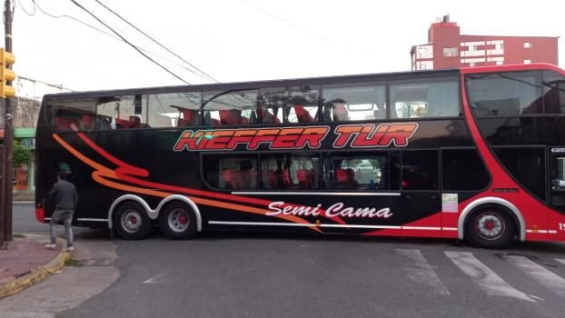 Bloquean la Terminal de Ómnibus de Santa Fe